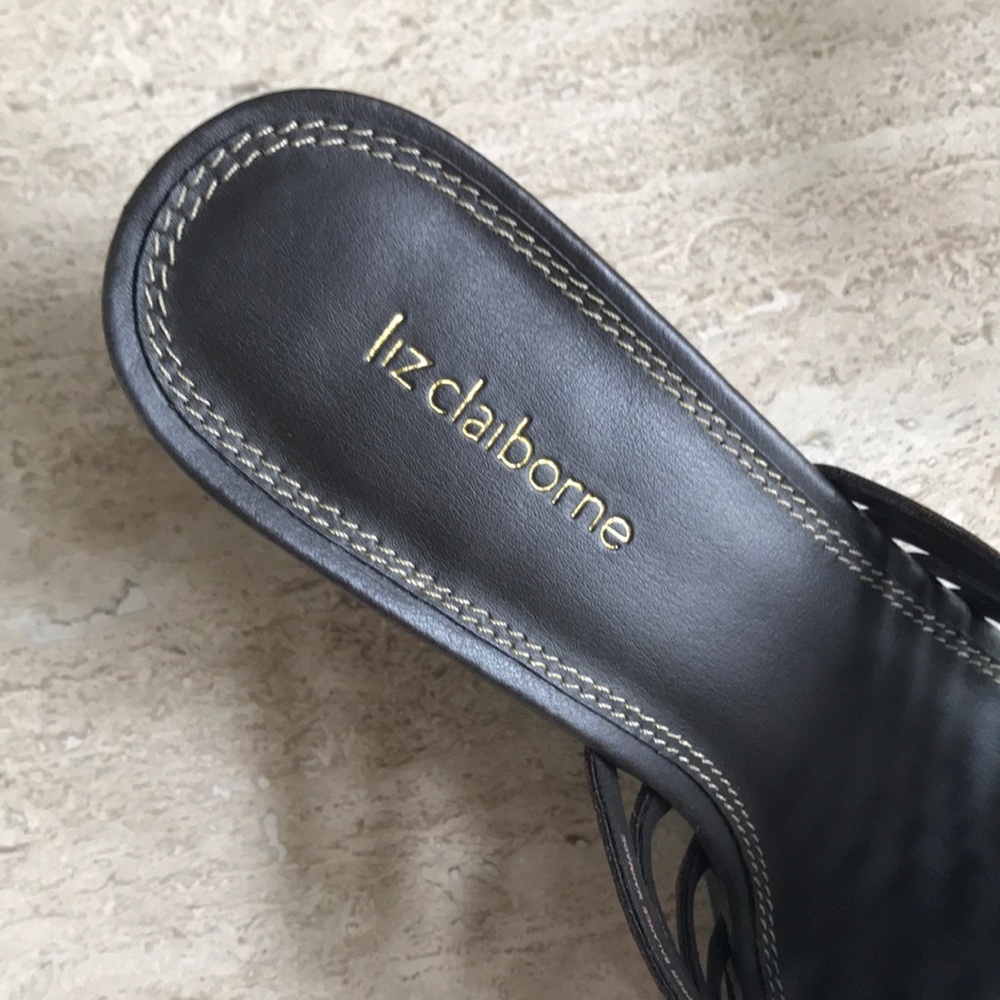 Shoes - Picture 3 of 4